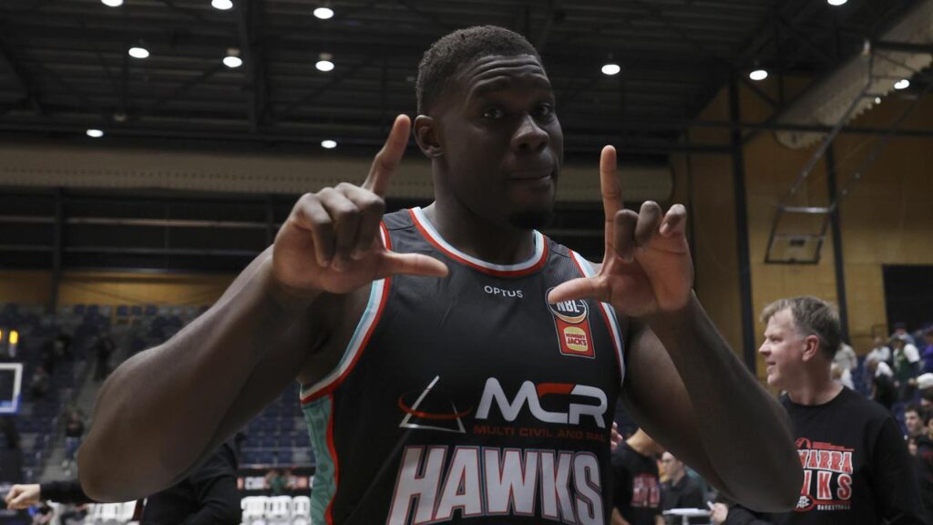 Darius Days is leaving the Illawarra Hawks four days after their NBL season opener. 
