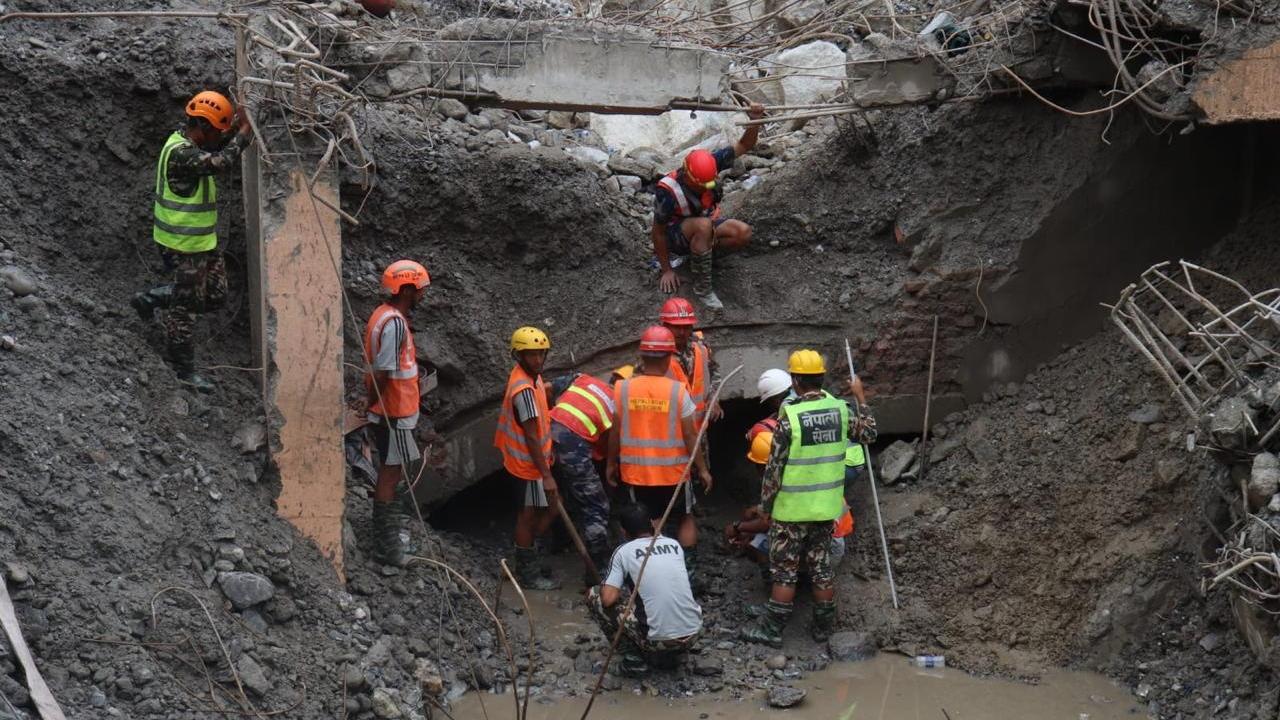 Nepal army searches for survivors