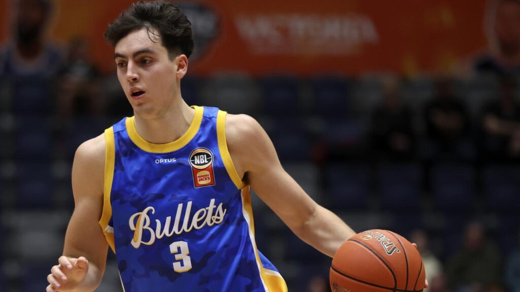 Max Mackinnon finished with 31 points and 12 rebounds in the Bullets’ win over the Hawks.
