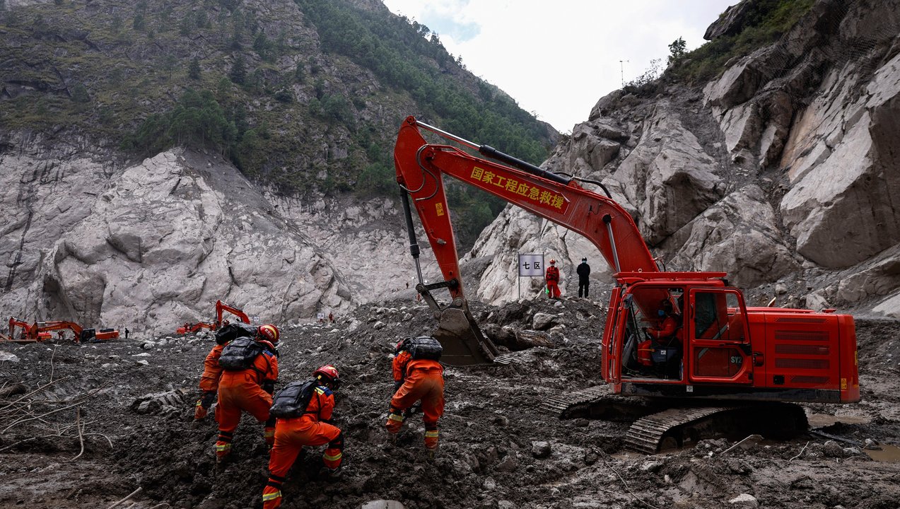 Nepal floods search