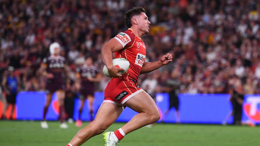 Jake Averillo (pic) will wear No.6 for the Dolphins against Gold Coast in Kodi Nikorima’s absence.
