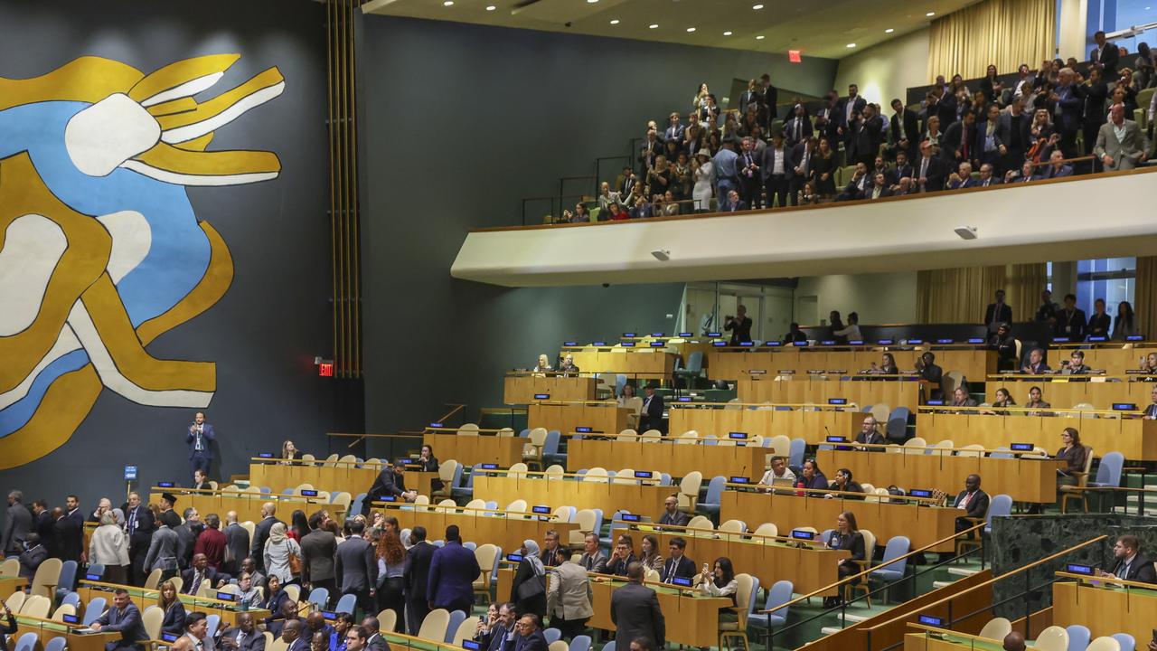 UN delegates walk out