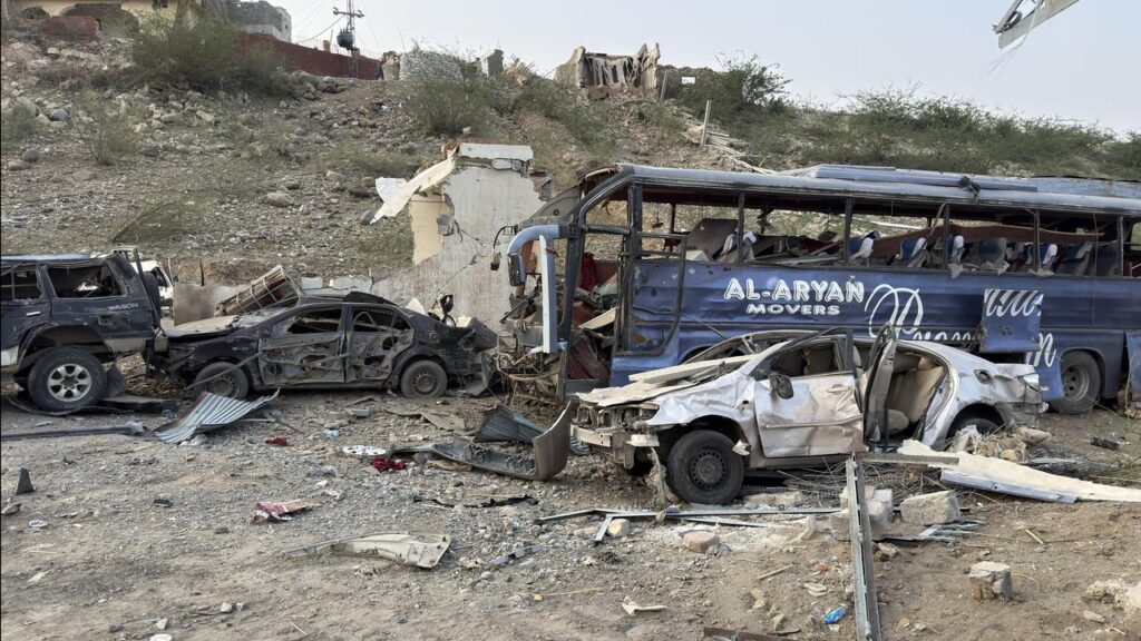 Afghanistan claims to have killed 28 and captured at the border with Pakistan, including IS members.
