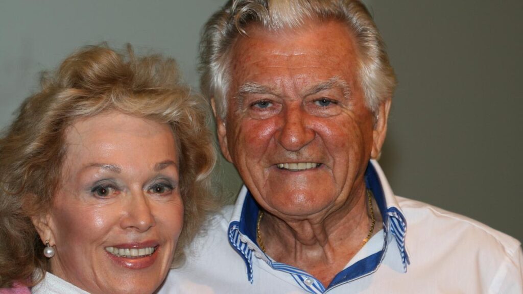 Tributes are flowing for Bob Hawke’s second wife Blanche d’Alpuget, who has died at 82.
