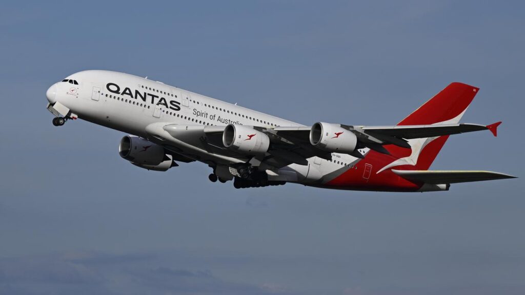 A project to develop low-carbon jet fuel has received major backing.
