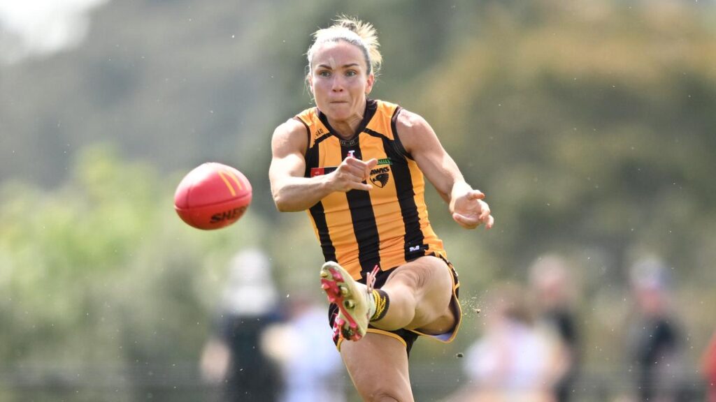 Emily Bates has kicked the Sherrin for the final time in 2026 after a knee injury ended her season.
