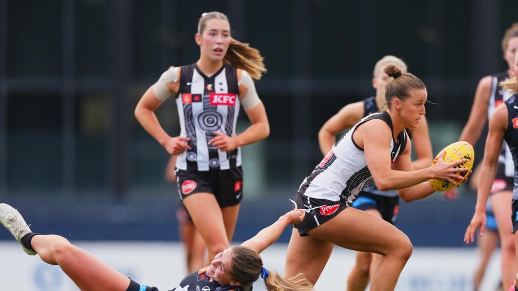 Ruby Schleicher (centre) hasn’t tasted a win this season with her Collingwood AFLW team.
