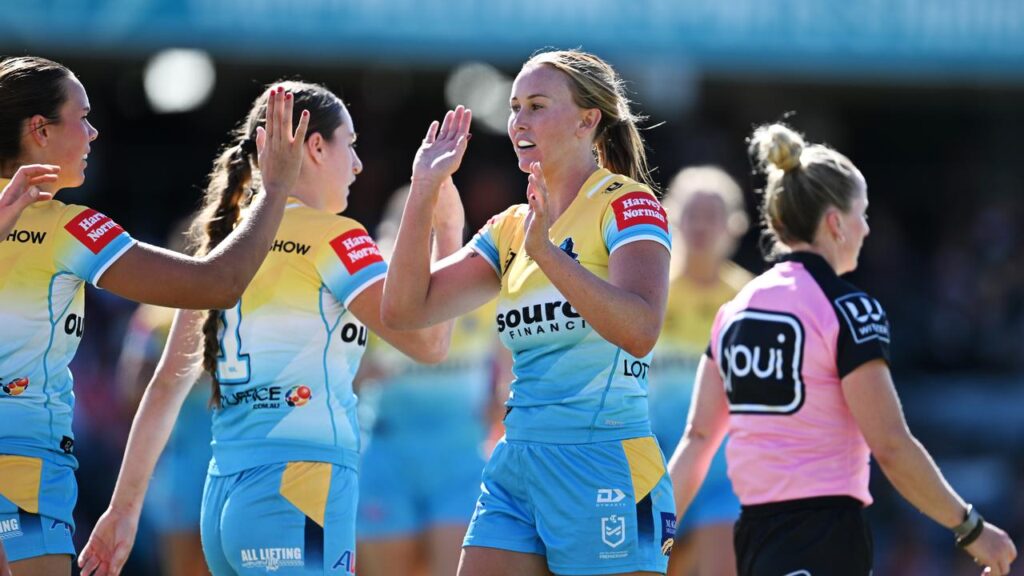 Jaime Chapman made a triumphant return from a calf niggle, by scoring three first-half tries. 
