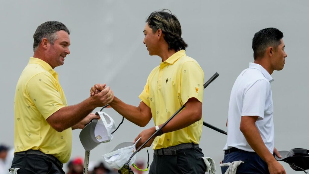 Min Woo Lee (right) partnered New Zealand Cup debutant Ryan Fox to a clutch 1 up victory.
