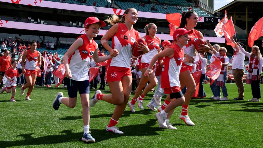 They Sydney Swans believe the recent off-field drama has brought their two playing groups closer.
