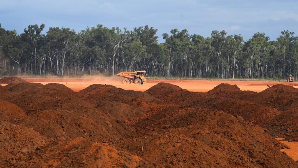 Rio Tinto agreed to buy Glencore and Mitsubishi Development’s Aurukun Bauxite Project in Queensland.
