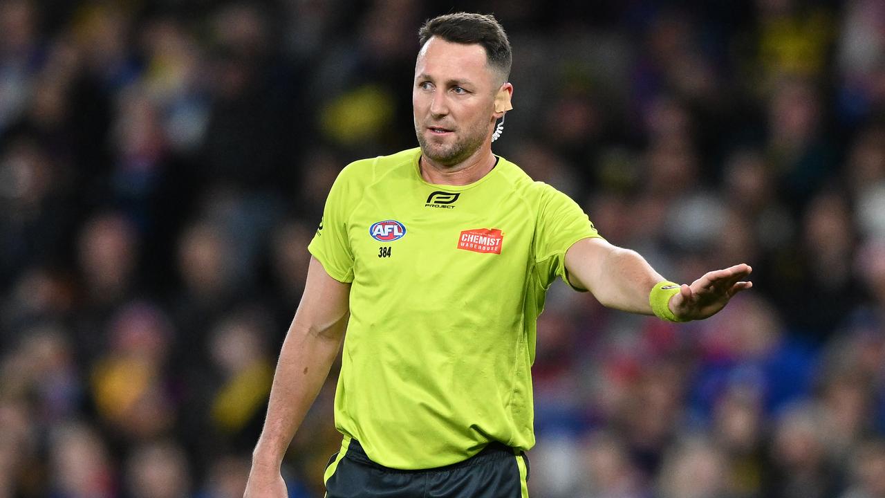 Veteran umpire Brett Rosebury.