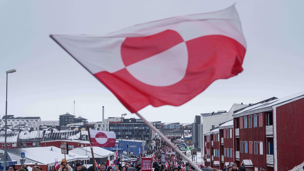 A crowd protests against Trump's policy towards Greenland