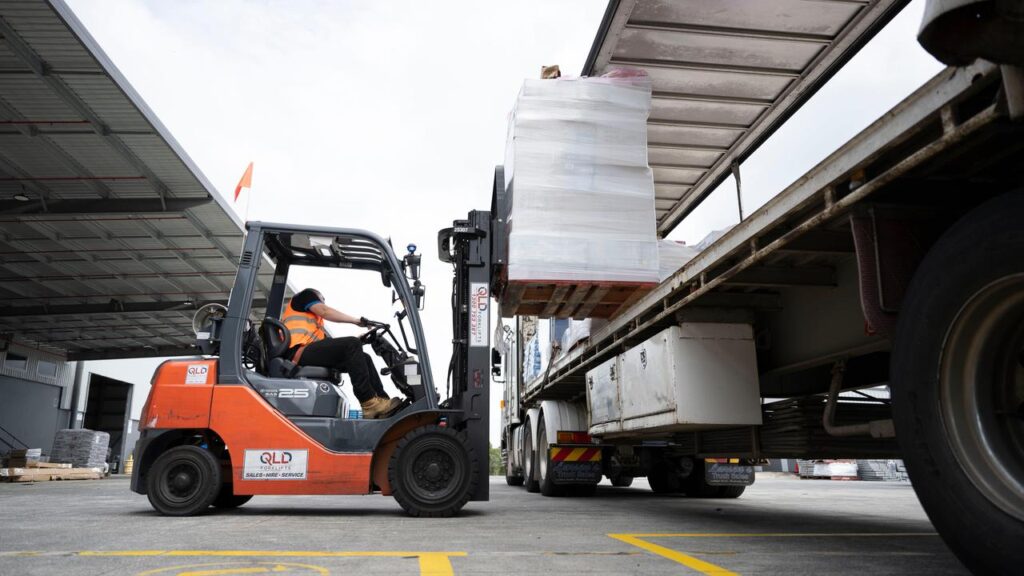 Truckies are calling for renewed fuel excise relief, to help take a load off their businesses.
