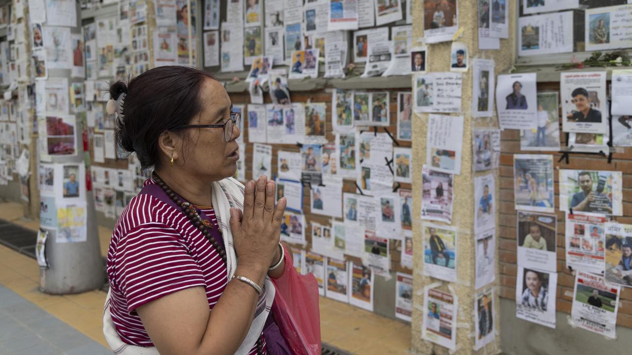 Bereaved families searched for loved ones