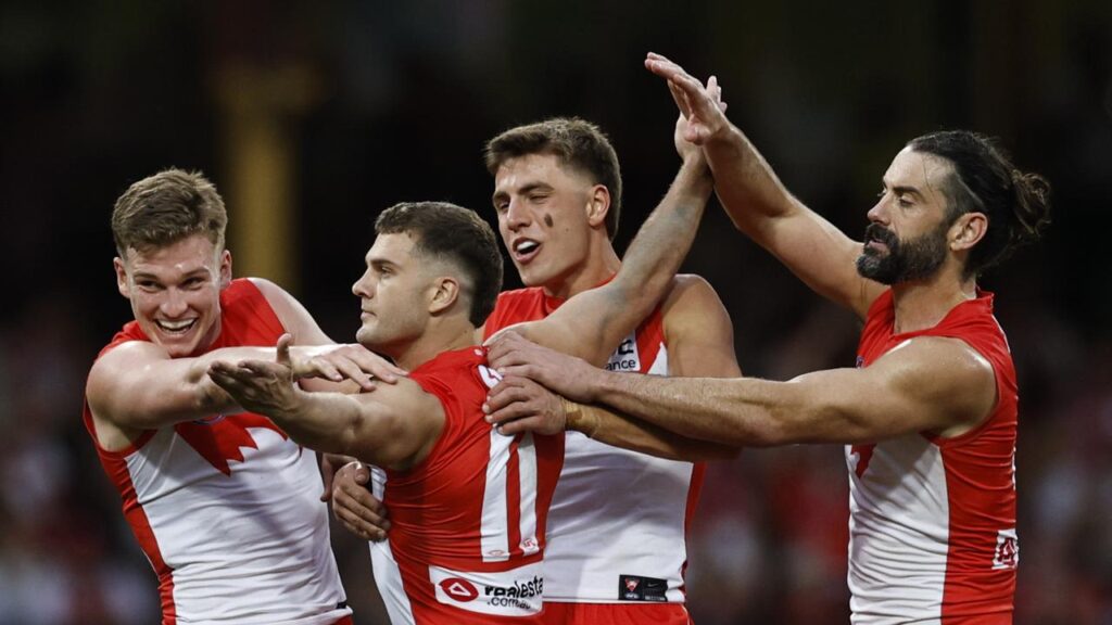 Sydney have gone on a scoring spree to thump reigning premiers Brisbane in their qualifying final.

