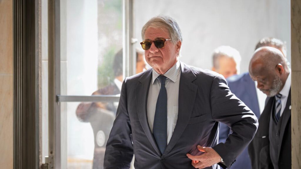 Leon Black says he paid Jeffrey Epstein $US158 million for tax and estate planning services.
