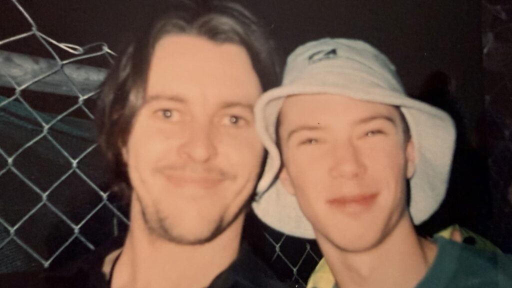 Super fan Joel Connolly was lucky enough to meet Powderfinger lead singer Bernard Fanning in 1999.
