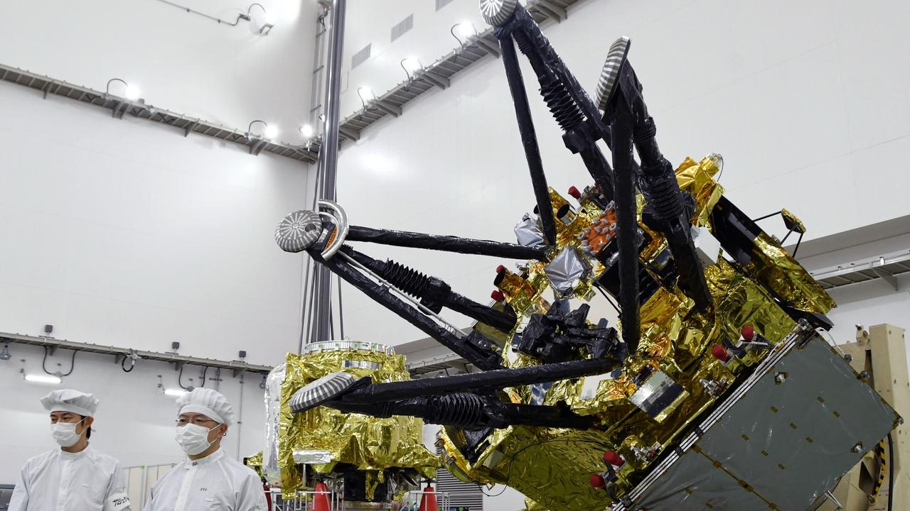 Spacecraft for its Martian Moons eXploration mission