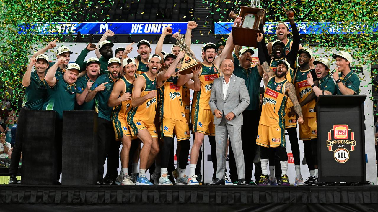 JackJumpers players, staff and NBL Owner