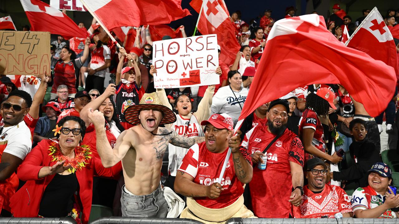 Tonga fans
