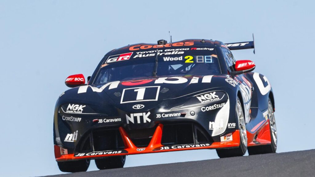 Ryan Wood has crashed during Bathurst practice, putting pressure on his team ahead of qualifying. 
