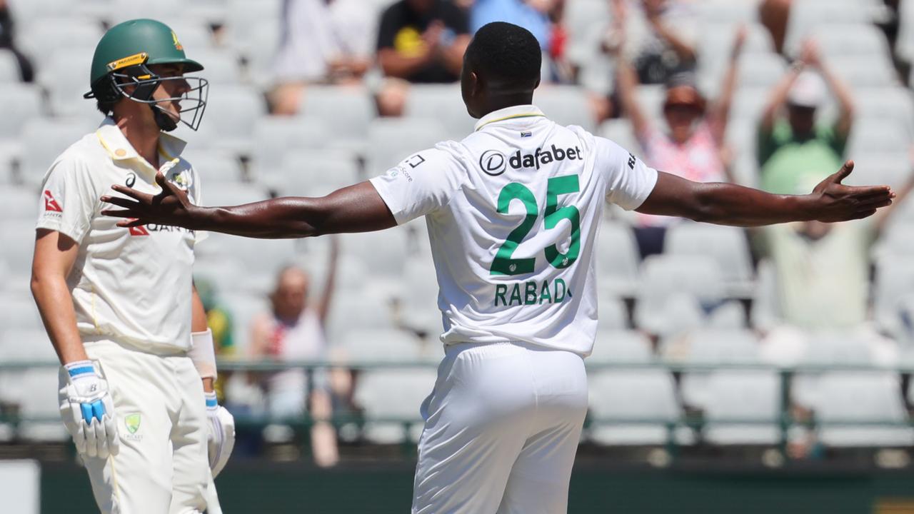(L-R) Pat Cummins and Kagiso Rabada.