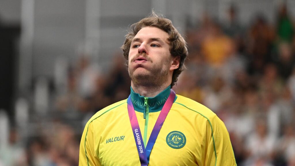 Leigh Hoffman has won his second silver medal of the world track cycling championships in Shanghai.
