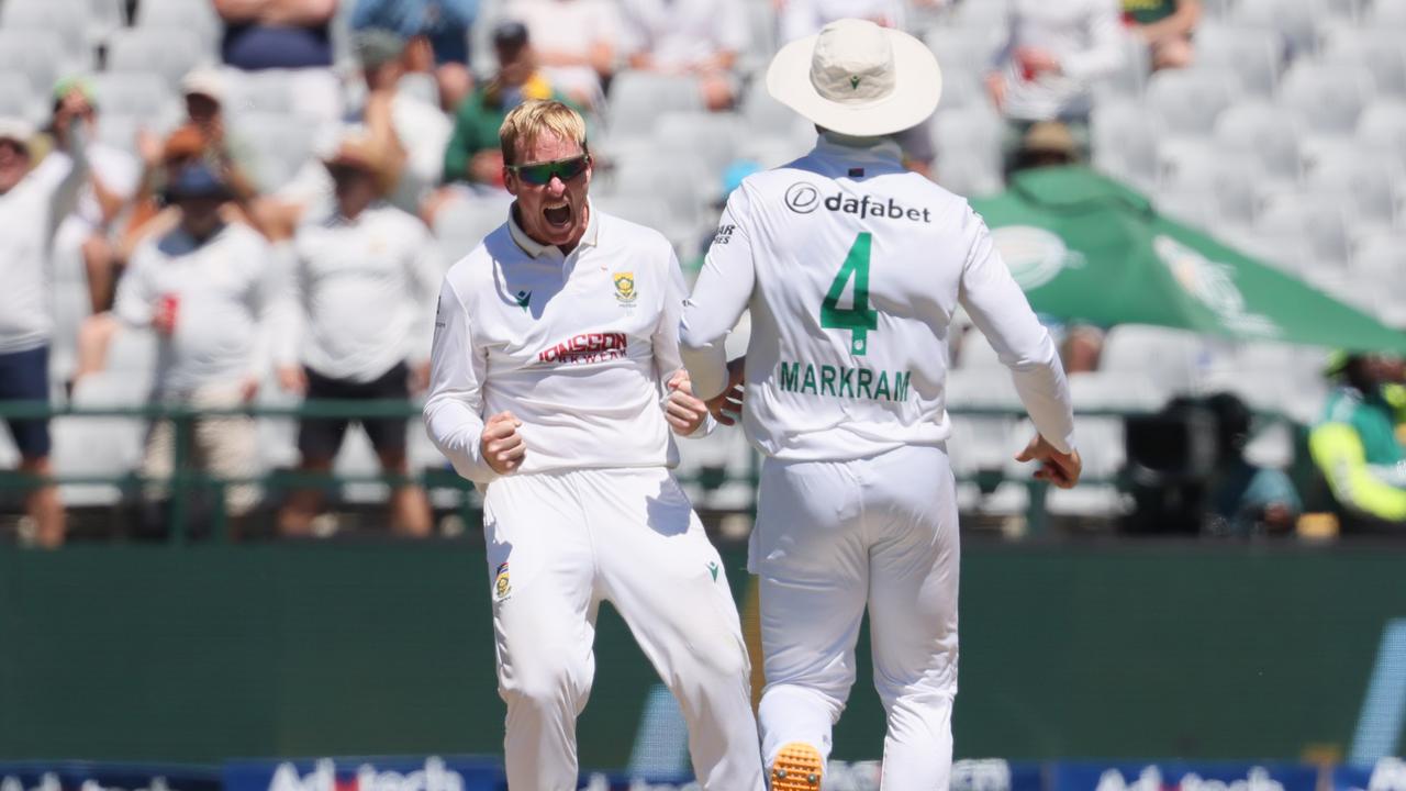 (L-R) Simon Harmer and Aiden Markram.