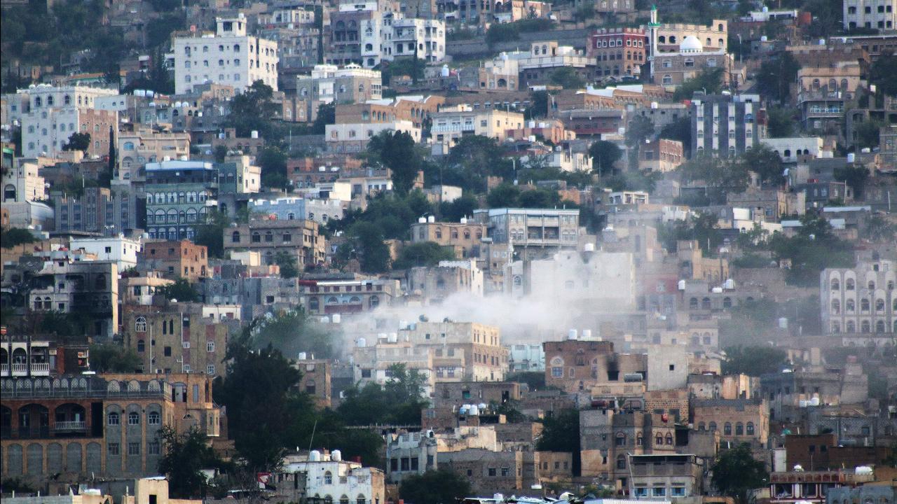 Smoke after an attack by Houthi rebels on the city of Taiz, Yemen