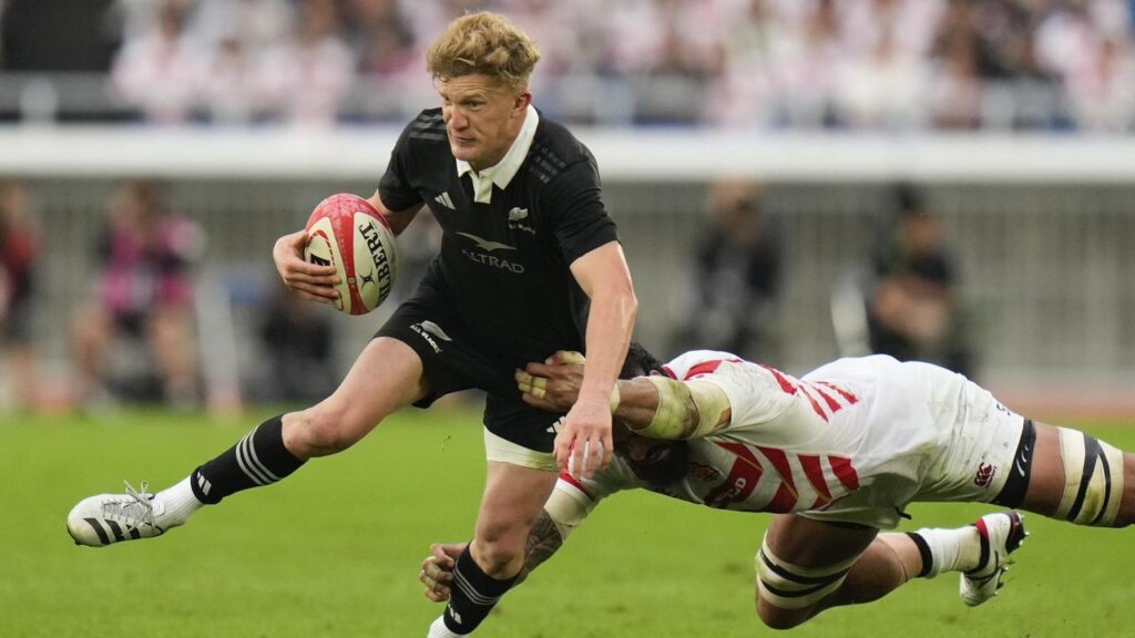New Zealand have switched Damian McKenzie to No.10 against the Wallabies amid injury woes.
