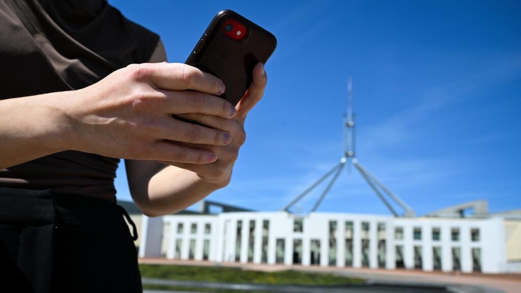 The eSafety Commissioner has no power to stop a video of an execution from being shown domestically.
