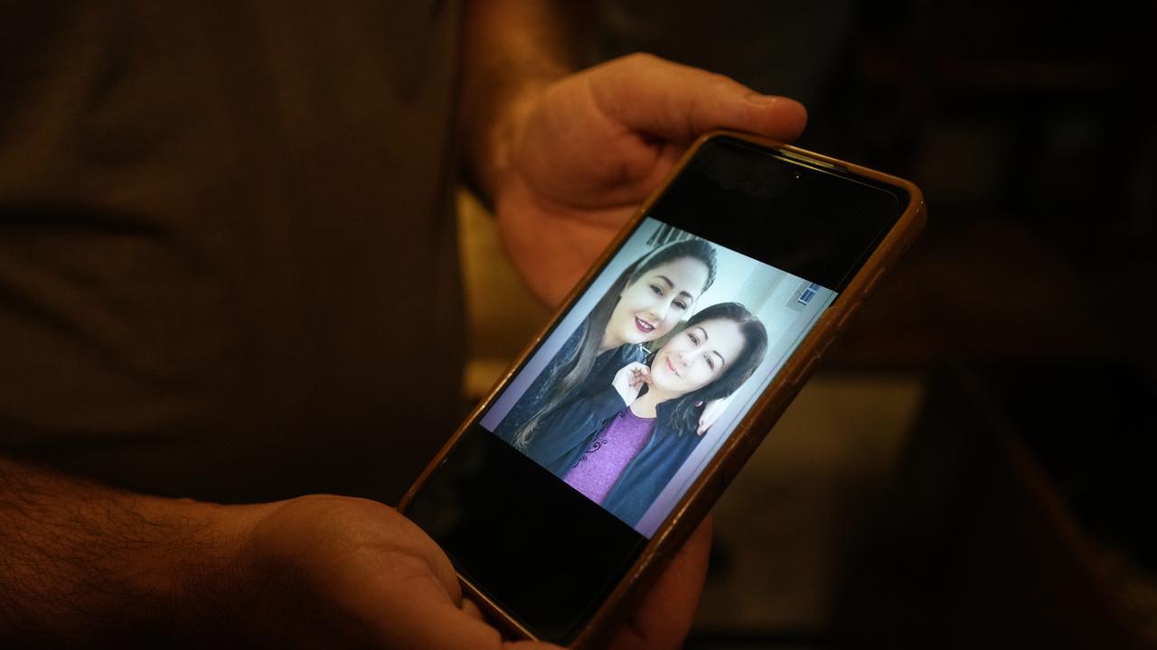 Photo of Maisa Abu Dawoud and her daughter Mary