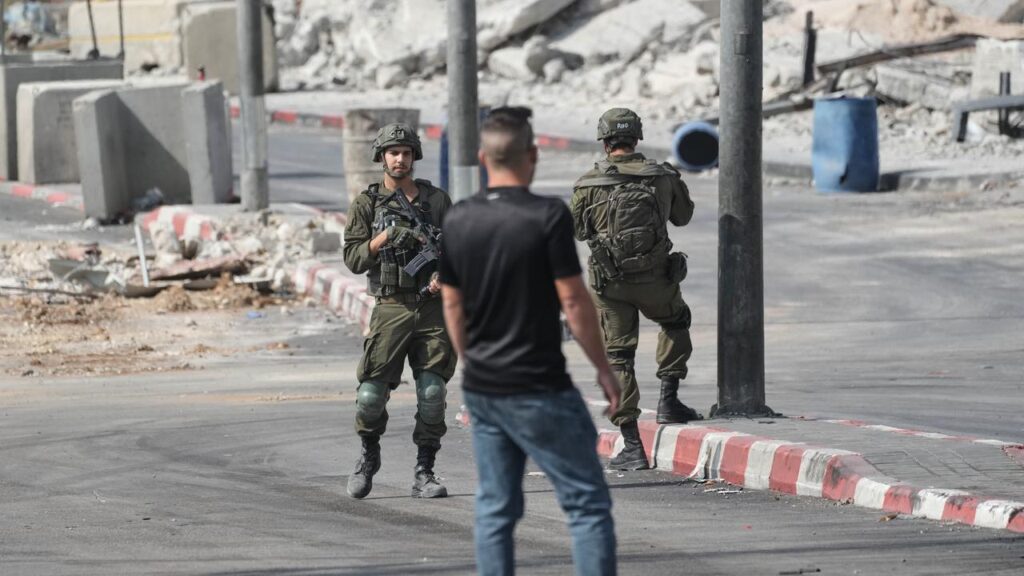 Israeli soldiers have launched a large-scale military operation in the West Bank city of Hebron.

